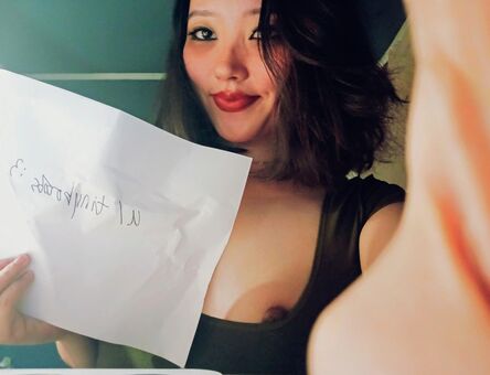 tinybooobs Голи Изтичания OnlyFans Снимки 1