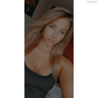Vaninked Голи Изтичания OnlyFans Снимки 3