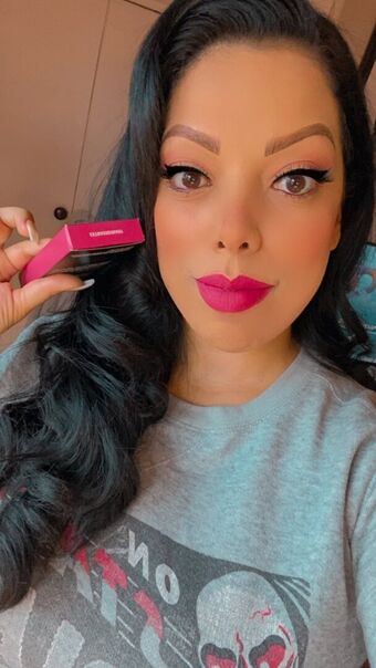 Vivacious Veteran Голи Изтичания OnlyFans Снимки 1