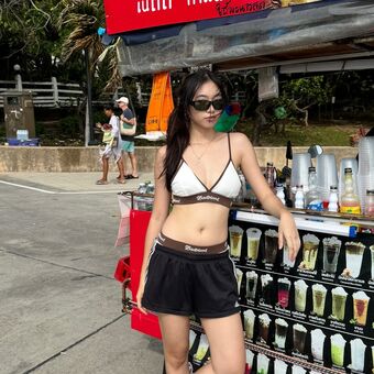 warisential Голи Изтичания OnlyFans Снимки 1