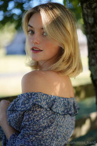 Willow Hand