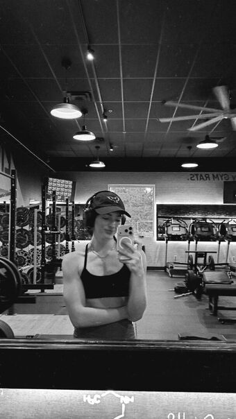 Willow Shields Голи Изтичания OnlyFans Снимки 226