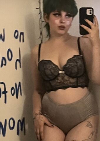 WOEFULLLY Голи Изтичания OnlyFans Снимки 5