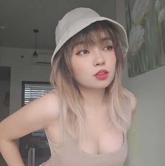 Xeora Голи Изтичания OnlyFans Снимки 14