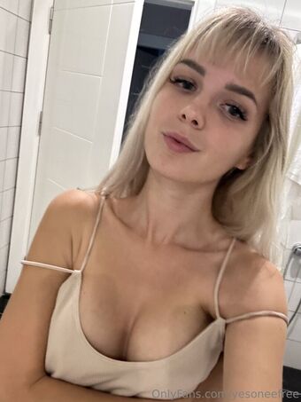 yesoneefree Голи Изтичания OnlyFans Снимки 10
