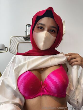 yourgfaliyah