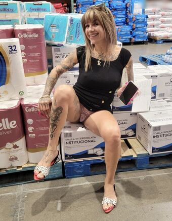 Ysabel Голи Изтичания OnlyFans Снимки 4