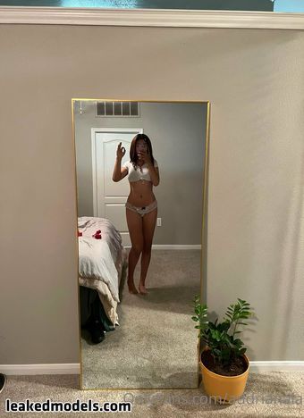 Addrianala Голи Изтичания OnlyFans Снимки 8